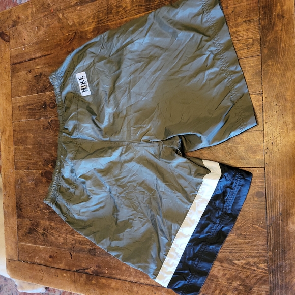 Nike swim trunks sz large - Picture 2 of 2